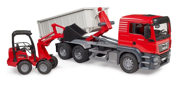 EAN 4001702037673 - BRUDER MAN TGS Truck imagen 2