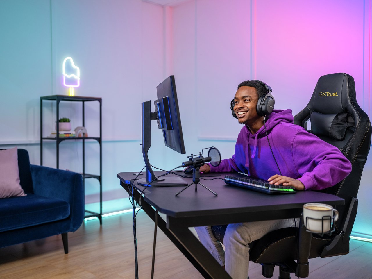 Microfono Trust Gxt 241 Velisca - Patron Cardiode - Incluye Tripode Y Filtro Rejilla - Mute En Parte Trasera - Usb 24182