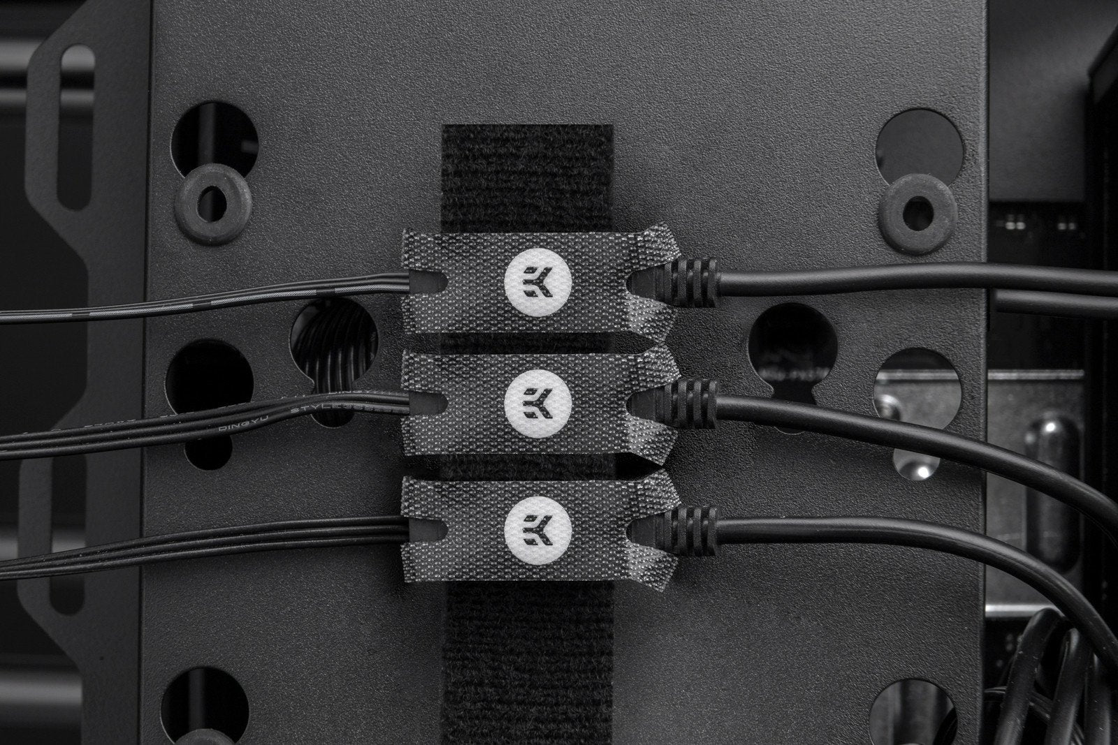 Ekwb Ek-Loop Cms - Gestión Cables 3831109824702