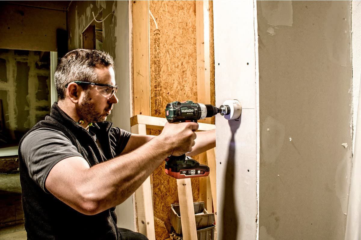 Taladro Metabo Bs 18 Lt Bl Taladro Acondicionador Inalámbrico + Metaloc