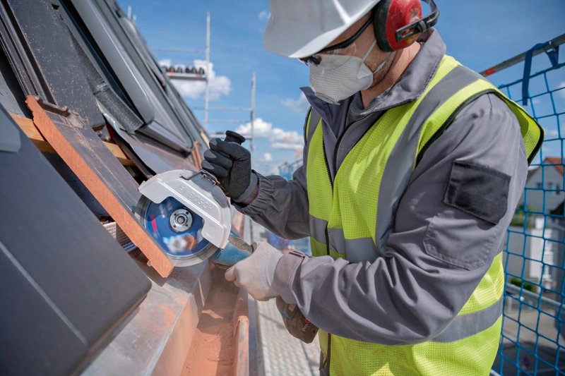 Amoladora Angular Bosch Professional Biturbo Gws 18v-180 P Ø 180 Mm Sin Batería Ni Cargador, Con 3 Discos De Corte, En L-Boxx