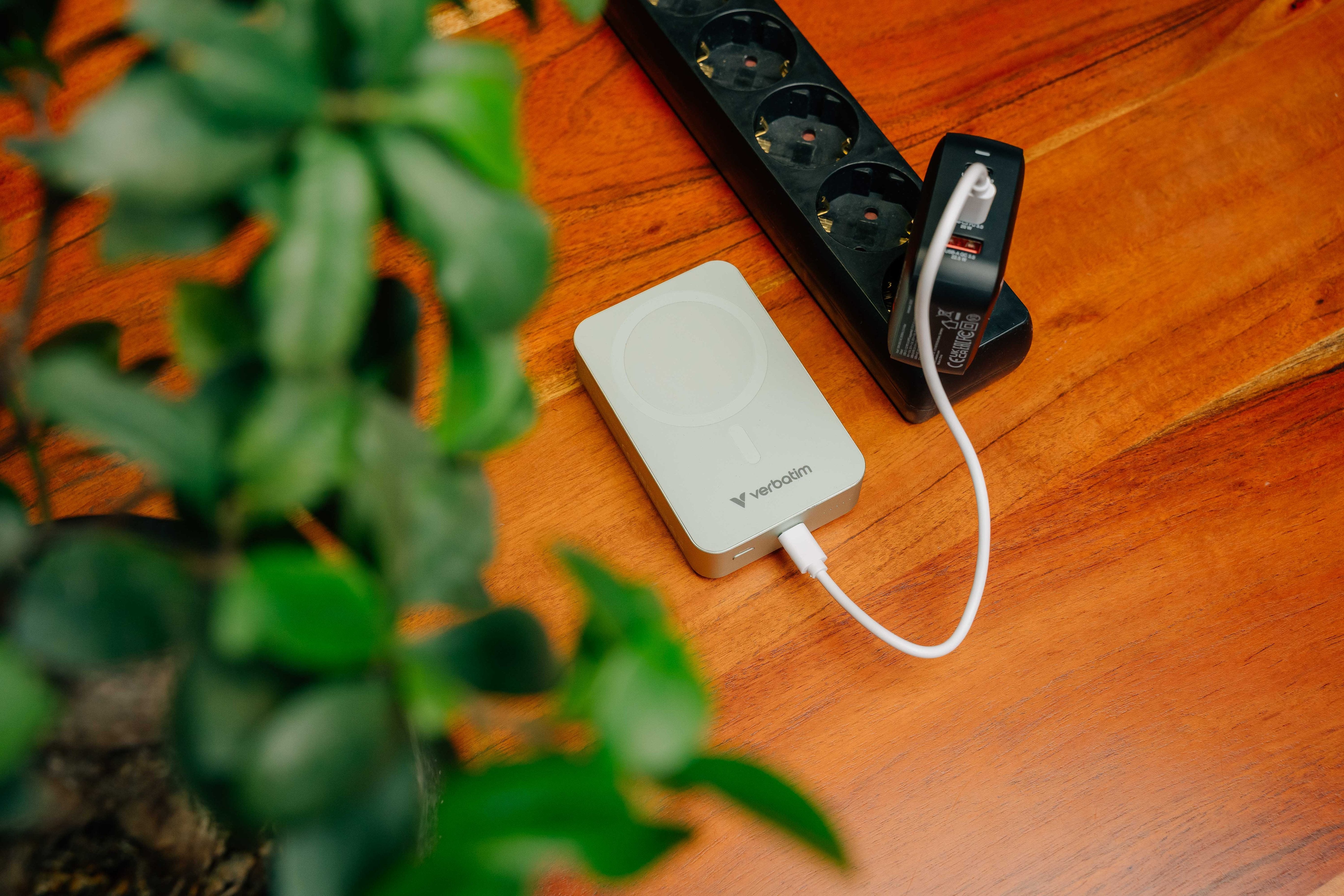 Verbatim Essential Power Bank Magn.Wirel. 20000mah Verde 32224