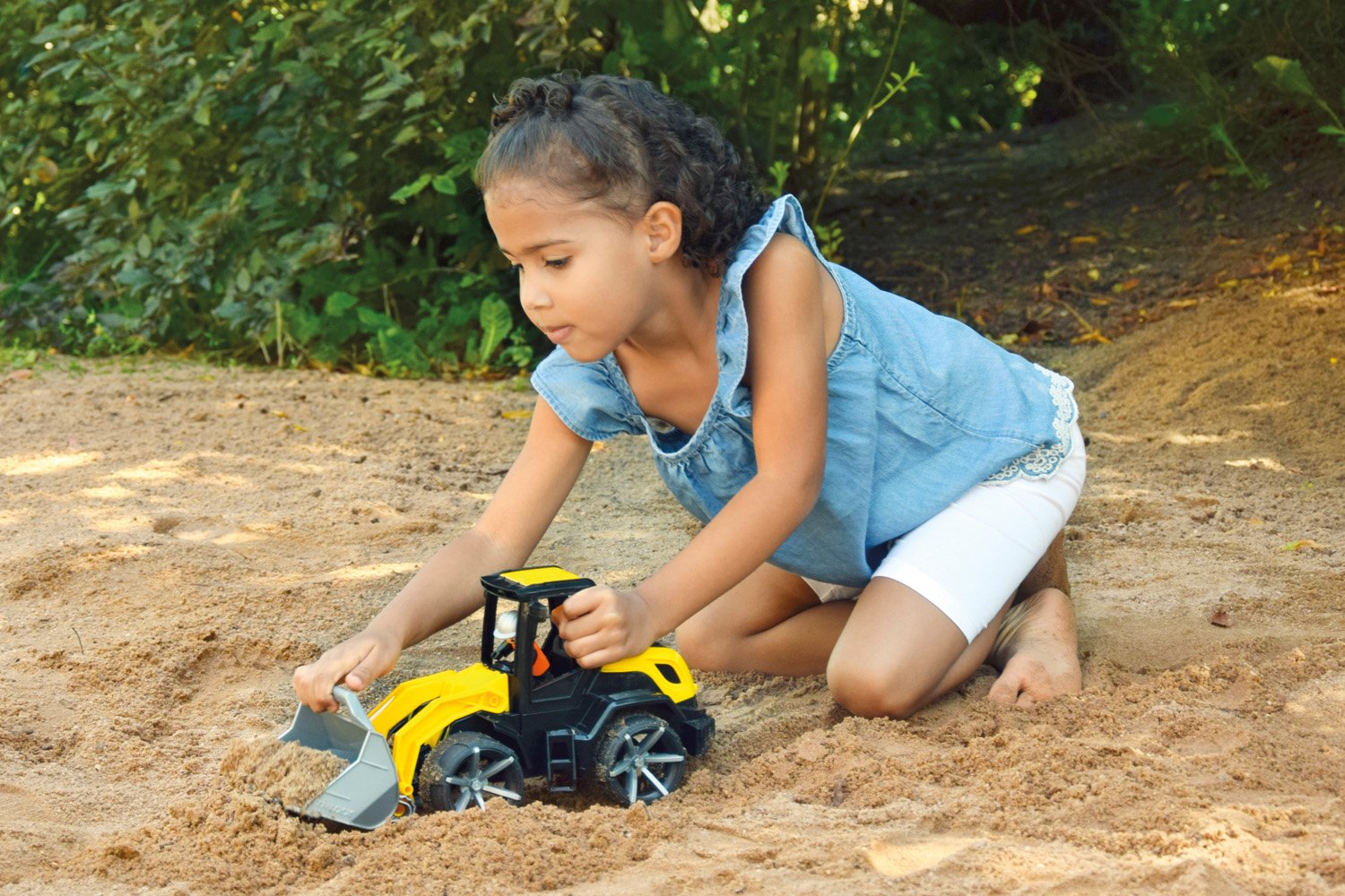 Lena Truxx2 Earth Mover Presenter