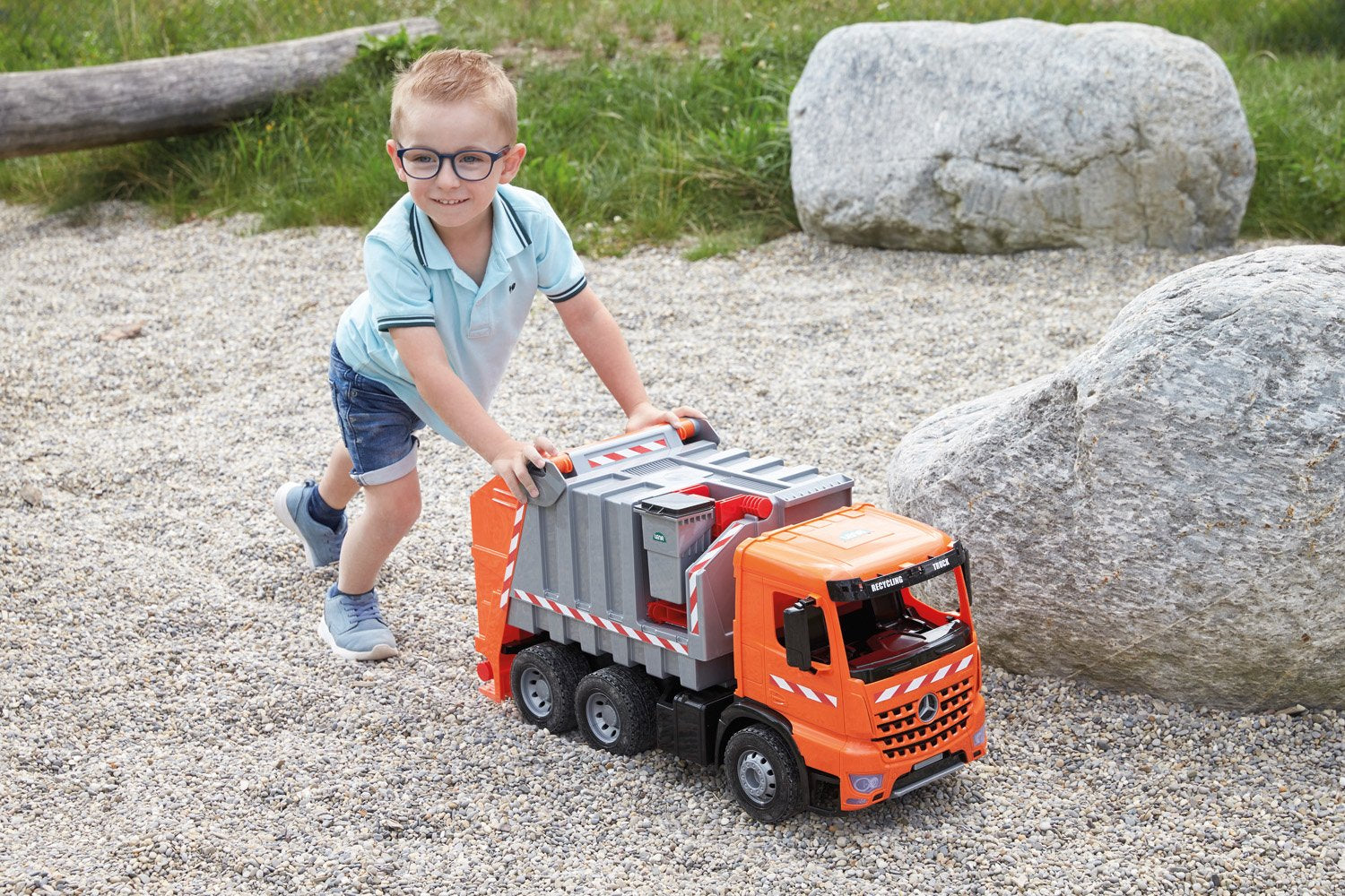 EAN 4006942842704 - Lena GIGA TRUCKS Garbage truck Arocs with labels imagen 2