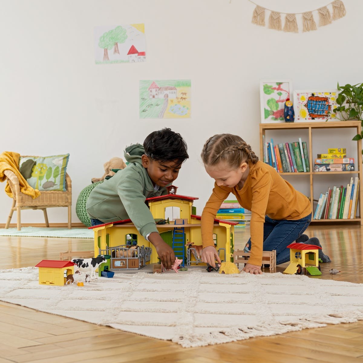 Figura Schleich Farm World Gran Establo, 42605