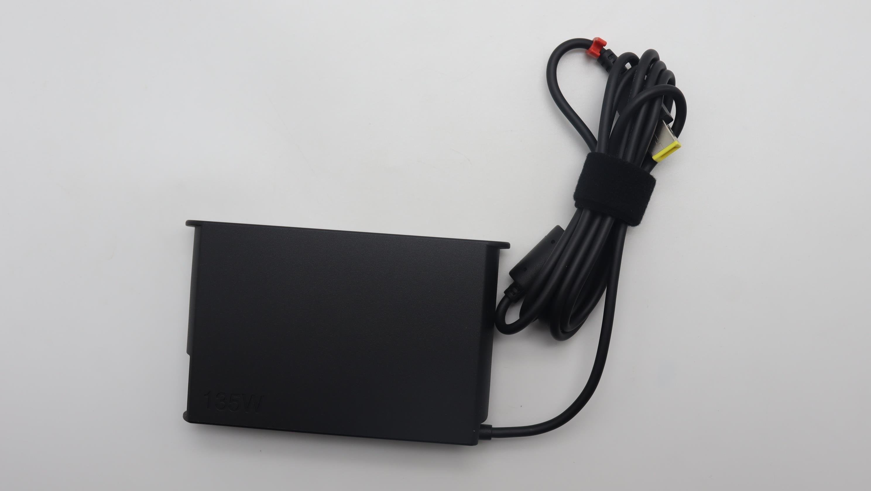 EAN 5715063289341 - Lenovo 5A11K67847 adaptador e inversor de corriente Interior 135 W Negro imagen 2