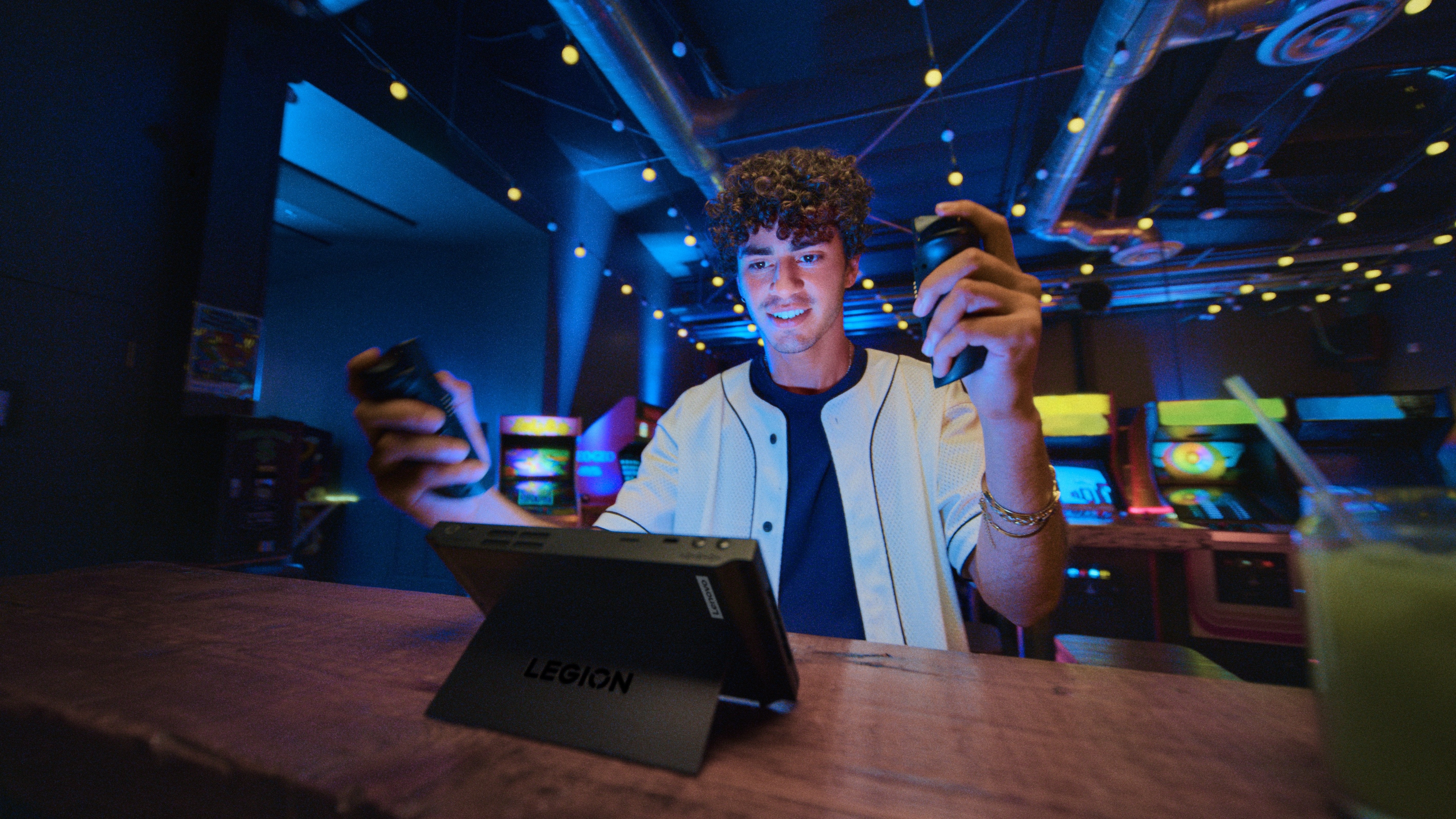 Lenovo Legion Go Videoconsola Portátil 8.8" 512 Gb Pantalla Táctil Wifi Negro