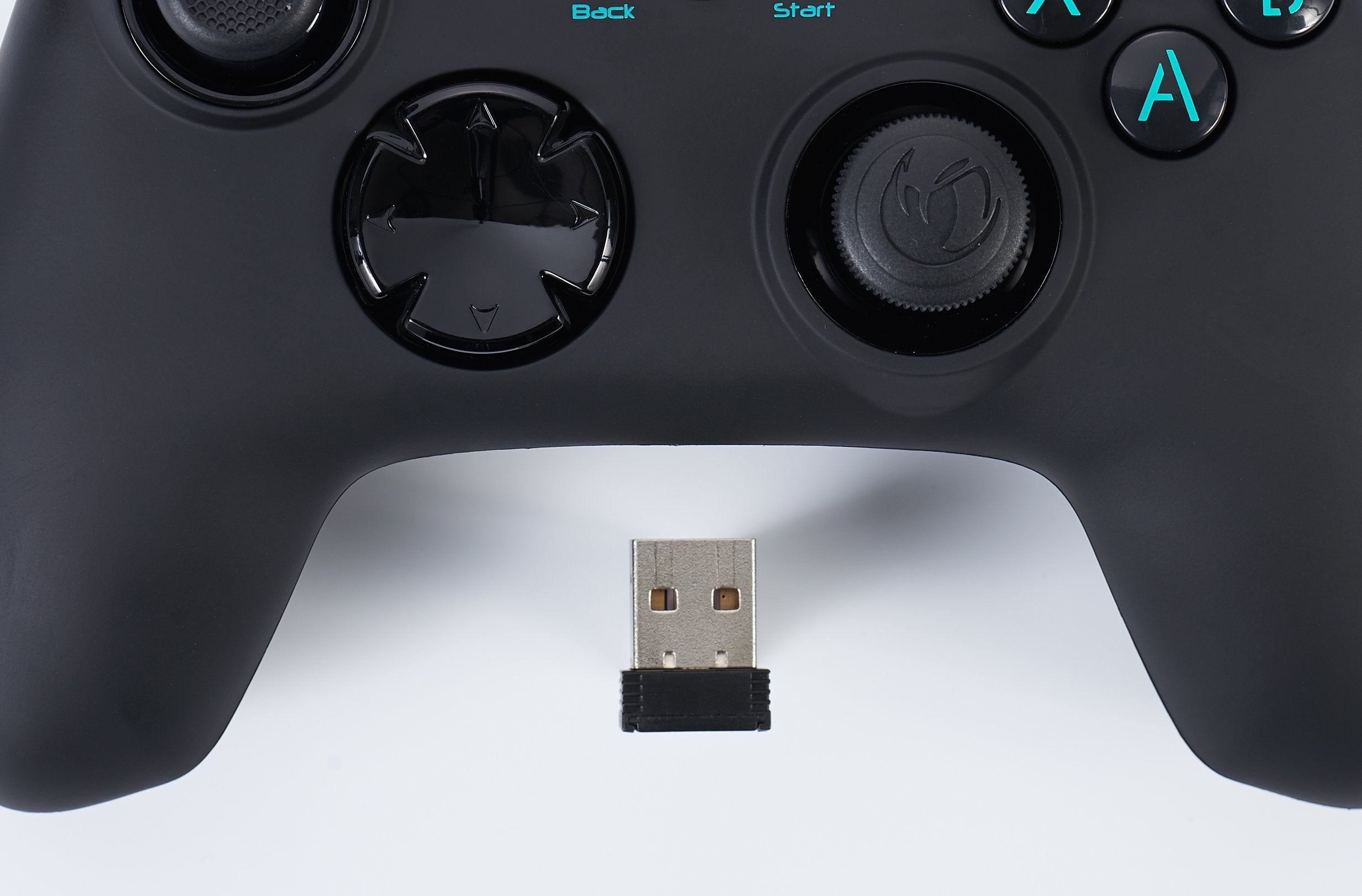 Gamepad Nacon Pc Pcgc-200wl Negro Wireless/2,4ghz/10 M/Vibracion/Tacto Suave Pcgc-200wl