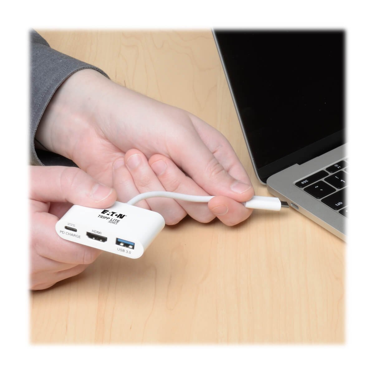 Adaptador Eaton Tripplite Series Usb-C To Hdmi With Usb-A Port