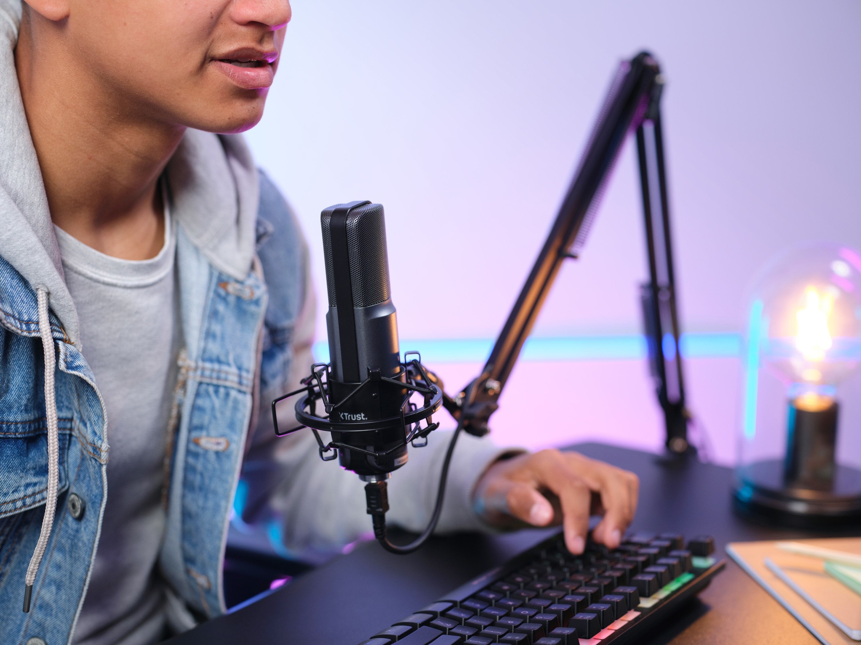 Brazo Ajustable Trust Gxt 253 Emita Arm Para Microfonos Con Adaptador 5/8 Cable 290cm Usb 22563