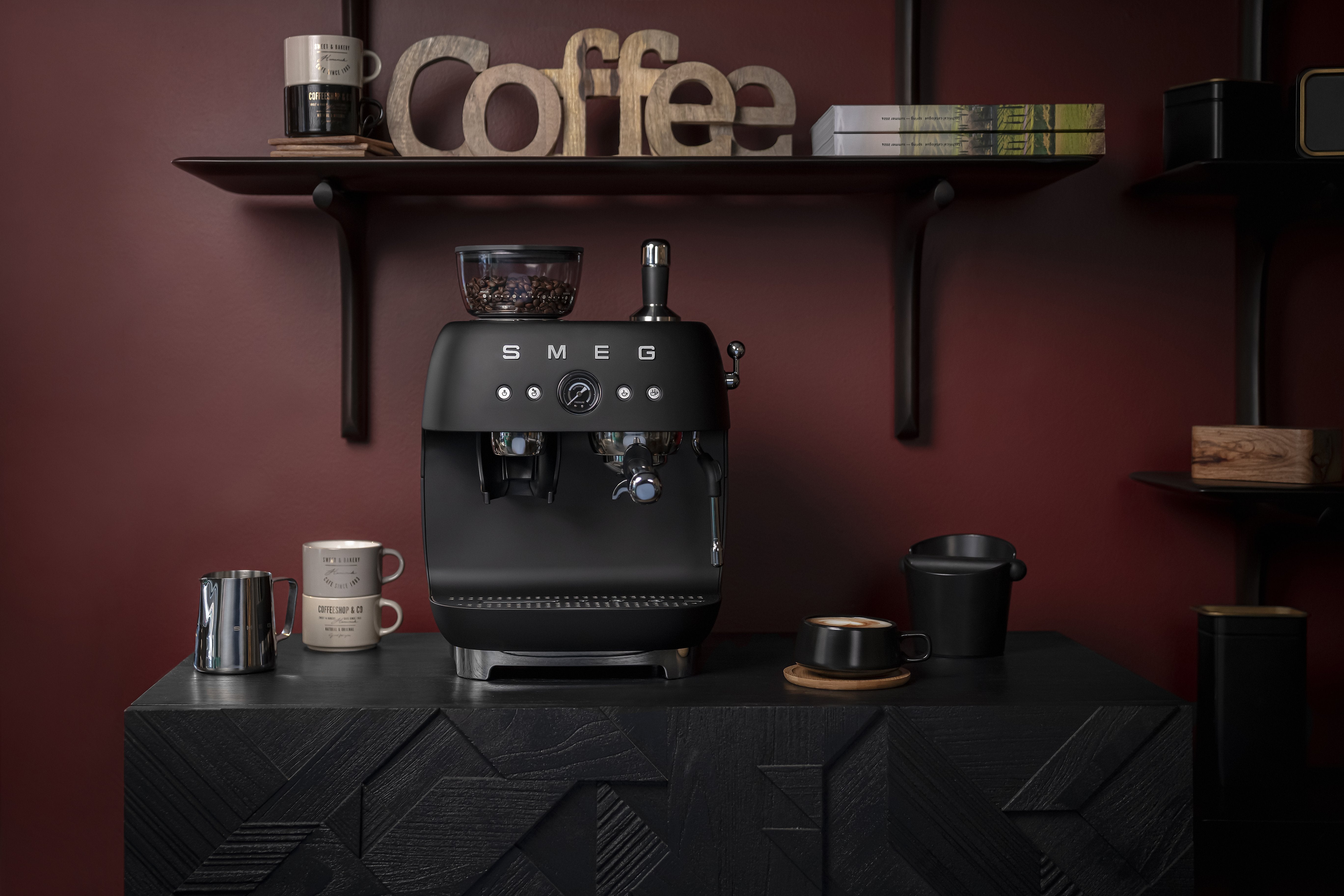 EAN 8017709354572 - Smeg EGF03BLMEU cafetera eléctrica Manual Máquina espresso 2,4 L imagen 20