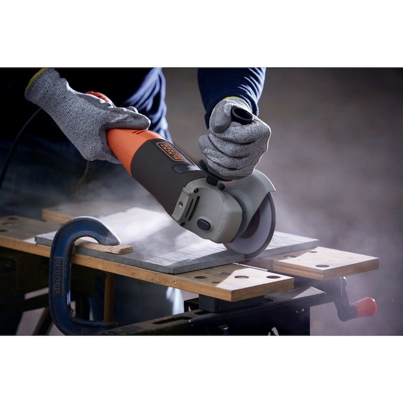 EAN 5035048638071 - Black & Decker KG1202K amoladora angular 12,5 cm 11000 RPM 1200 W imagen 4