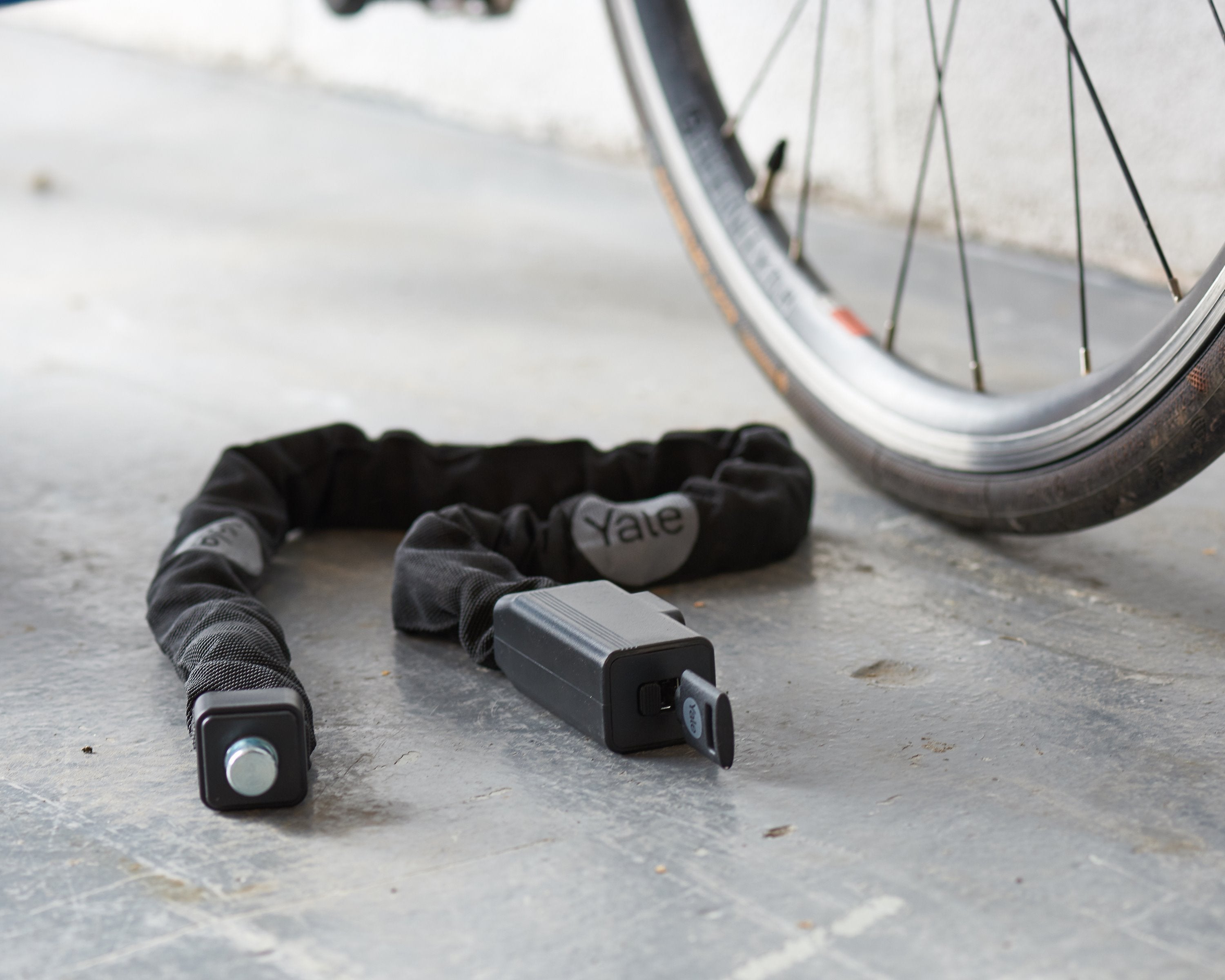 EAN 5052847132838 - Yale YCHK0/8/90/2 candado para bicicleta Negro 900 mm Candado con cadena imagen 7