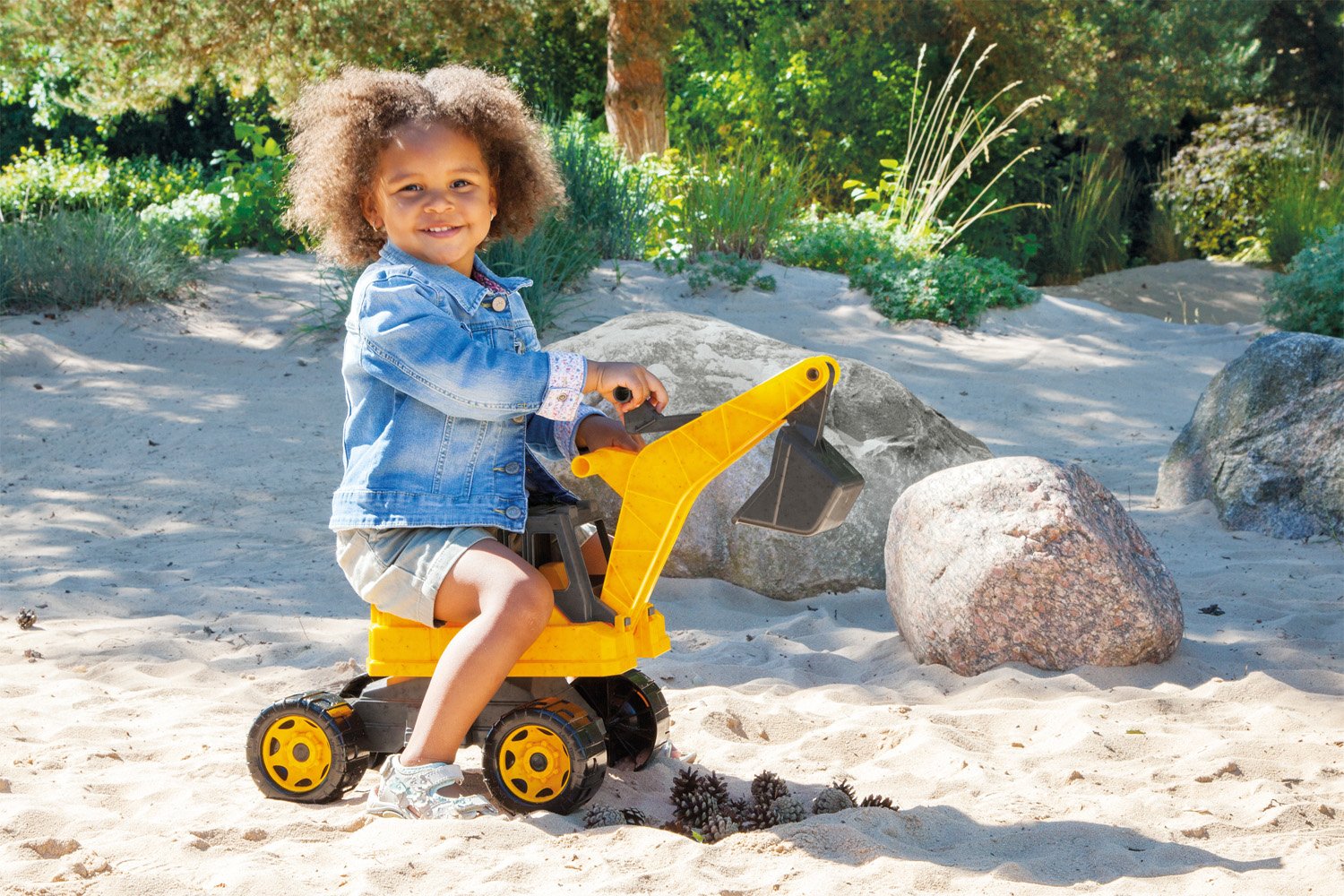 Lena Eco Giga Trucks Excavator