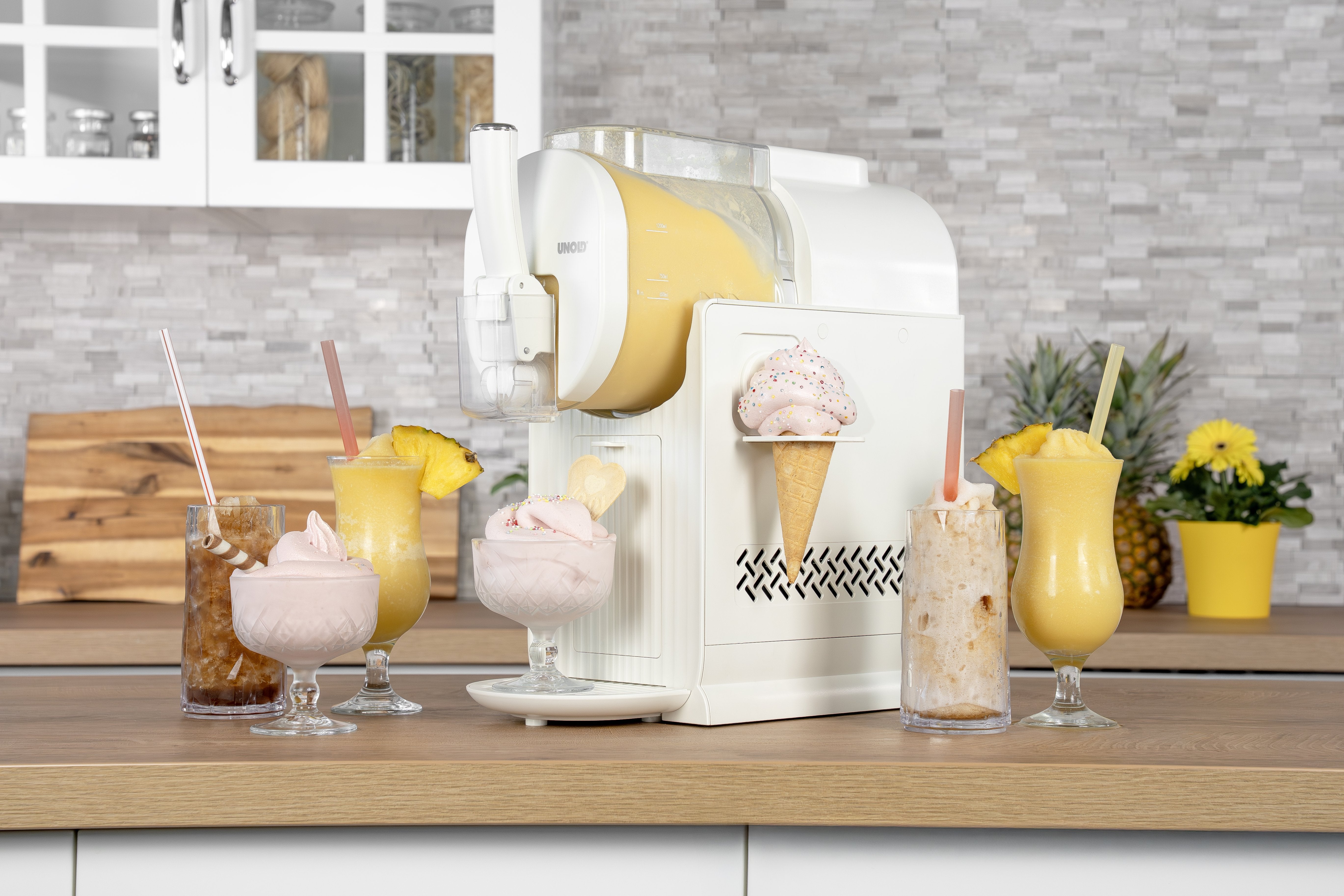 Unold 48965 Sofia Schwarz 2in1 Slush- & Softeismaschine