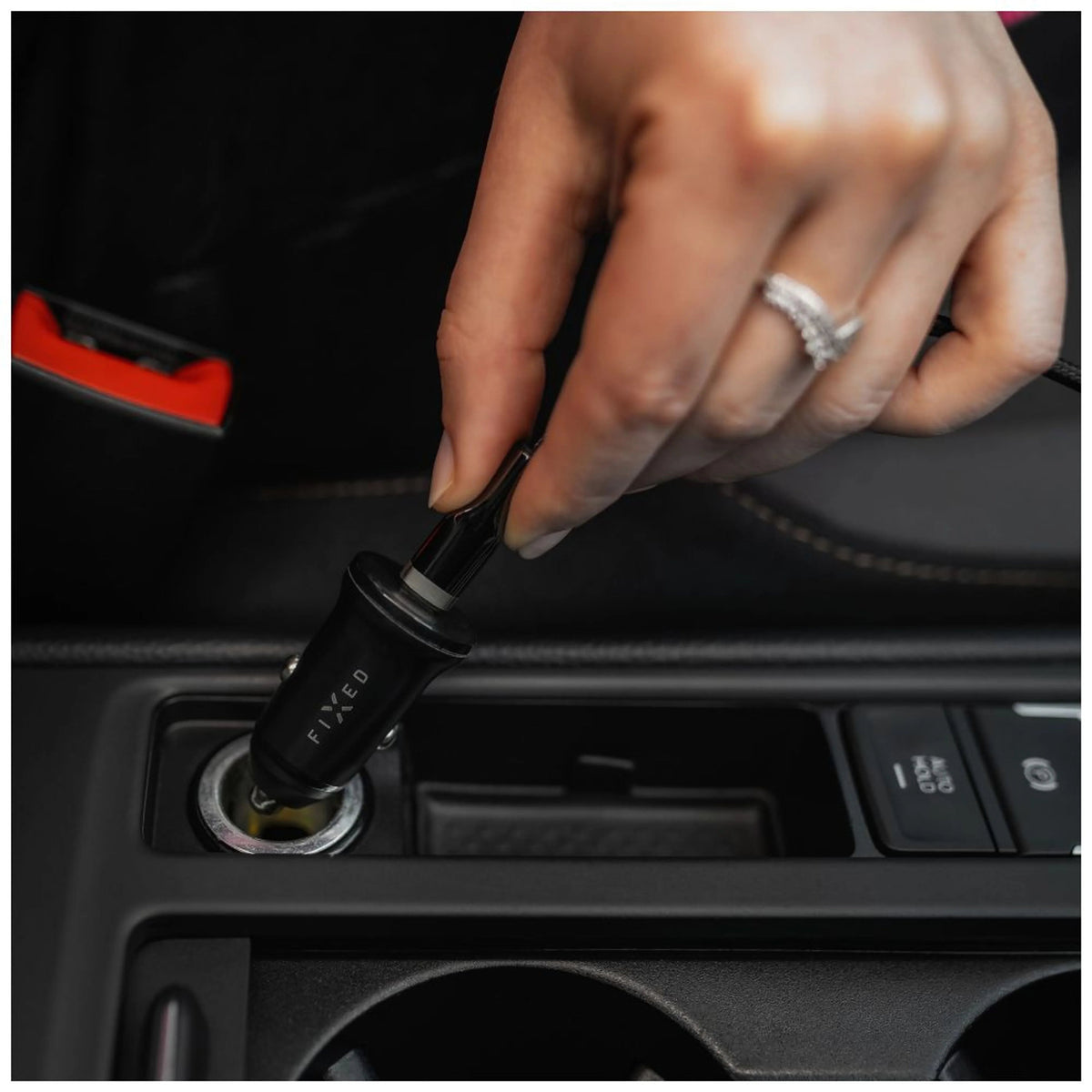 EAN 8591680164592 - FIXED FIXCC20N-C-BK cargador de dispositivo móvil Universal Negro Encendedor de cigarrillos Carga rápida imagen 8