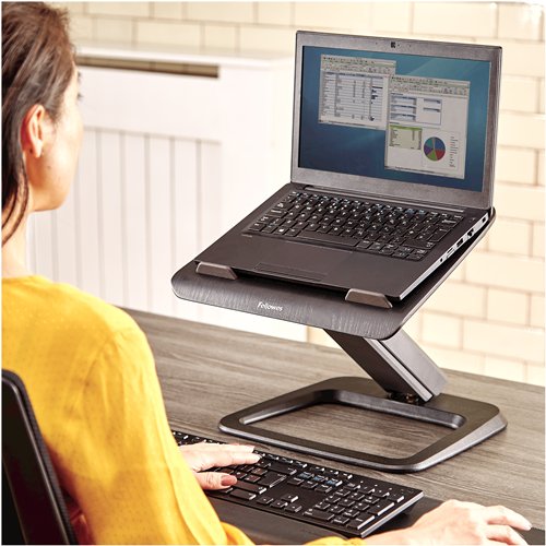 Fellowes Hana Soporte Para Portatil - Sistema De Muelle A Gas - Inclinacion Maxima 95º - 4 Puertos Usb - Base De Aluminio Y Plataforma De Madera - Hasta 29 Pulgadas - Color Negro