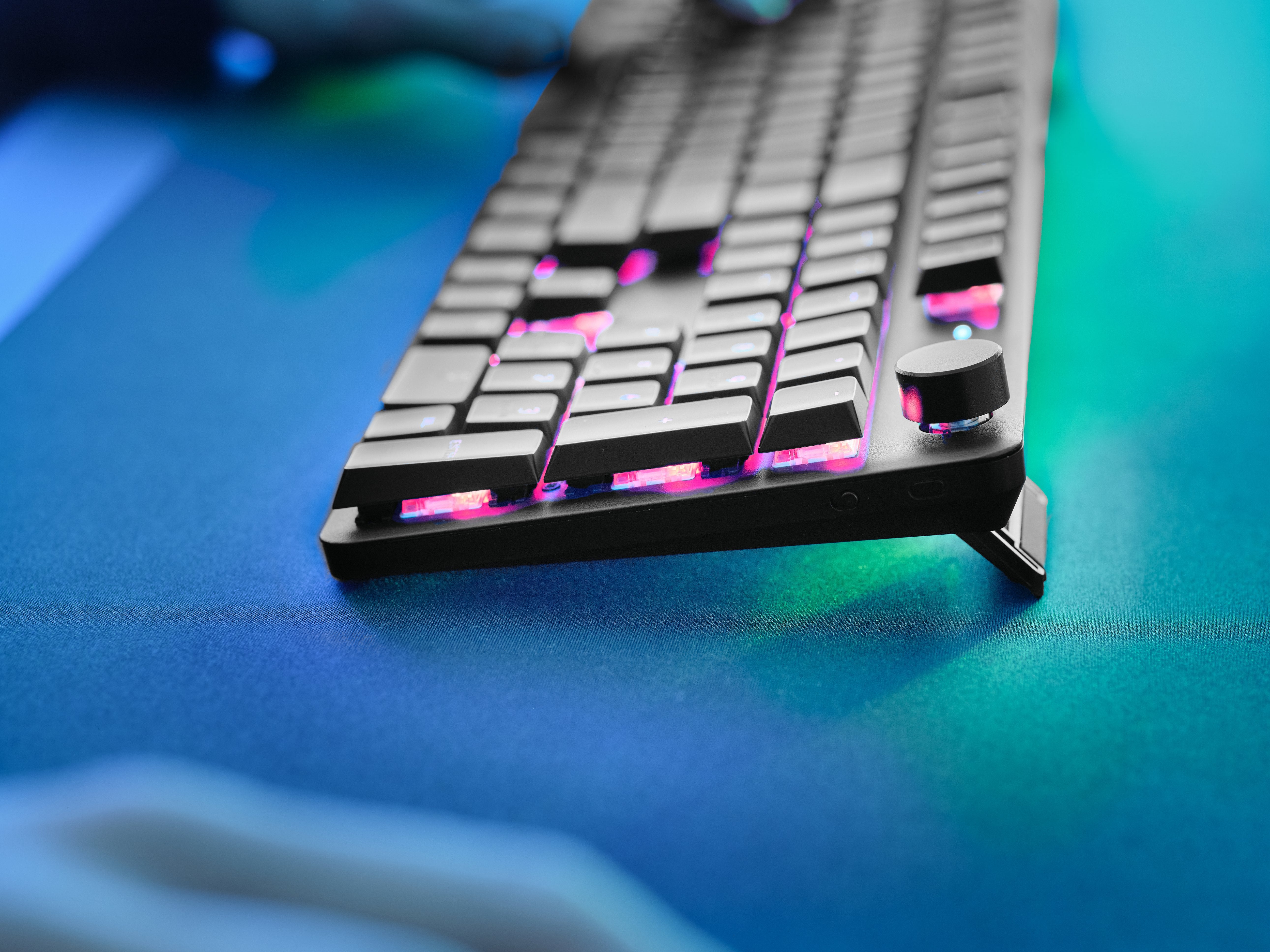EAN 8713439253689 - Trust GXT 868 Torix teclado Juego USB + RF Wireless + Bluetooth QWERTY Inglés de EE. UU. Negro imagen 9