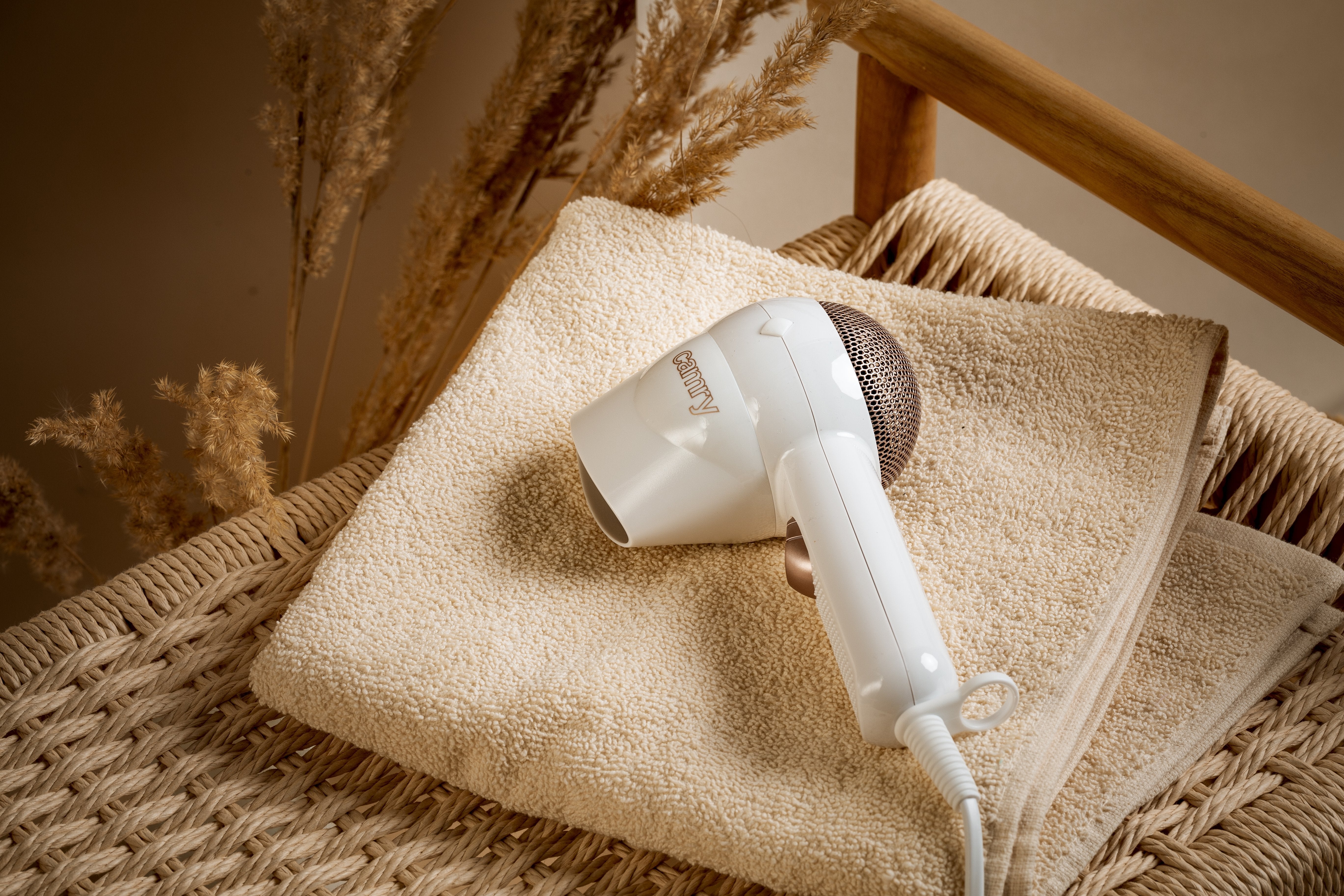 Camry Cr2257 Secador De Pelo 1400w Blanco