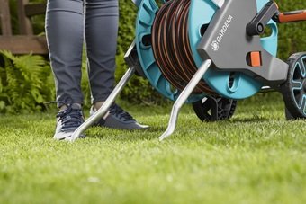 EAN 4078500032902 - Gardena AquaRoll M Easy Tambor de carrete Manual Negro, Azul, Naranja imagen 5