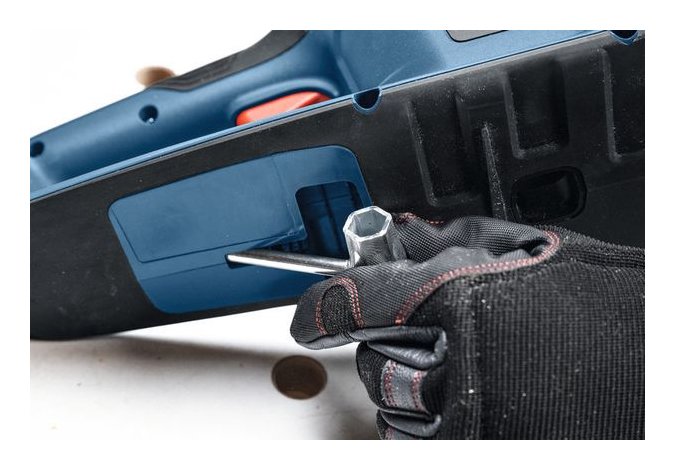 Motosierra A Batería Bosch Professional Biturbo Gke 18v-40 Professional Solo, 18 Voltios Azul, Sin Batería Ni Cargador 06008d3000