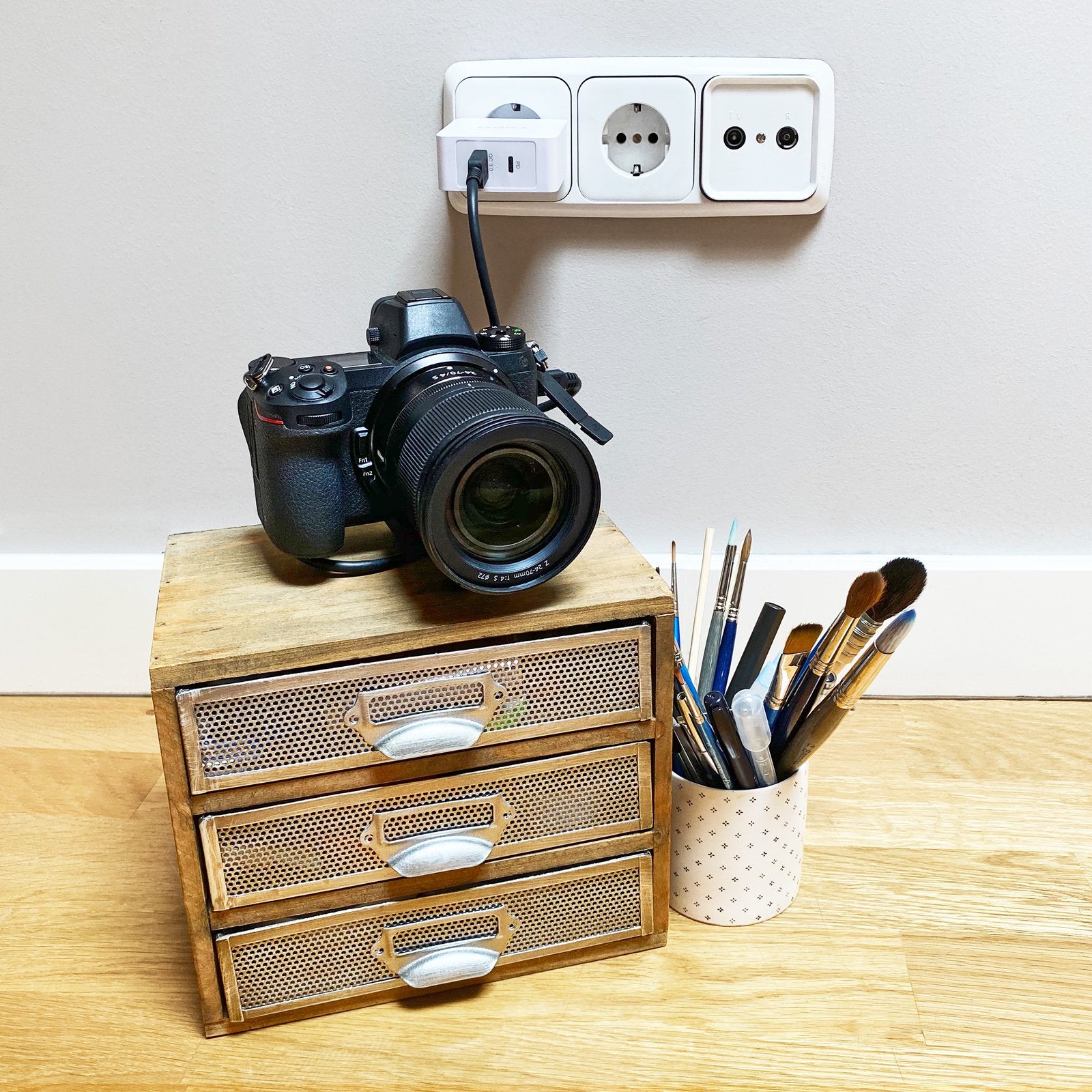 EAN 8433281008366 - TooQ TQWC-2SC03WT cargador de dispositivo móvil Universal Blanco Corriente alterna Carga rápida Interior imagen 5