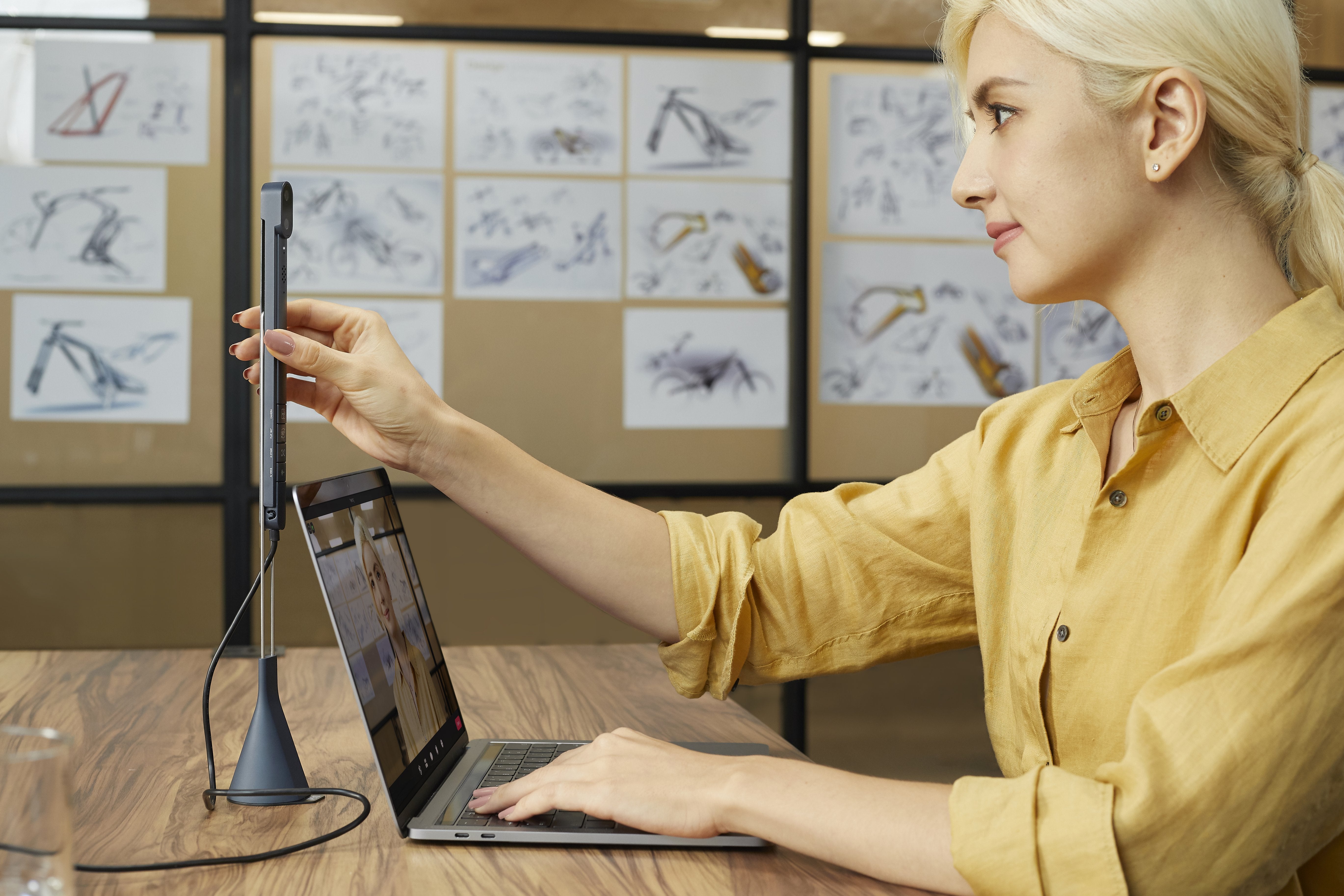 EAN 4712098410925 - IPEVO Camera 5-904-B-08-00 TOTEM 120 Multimodal Collaboration Retail 8 MP Negro imagen 13