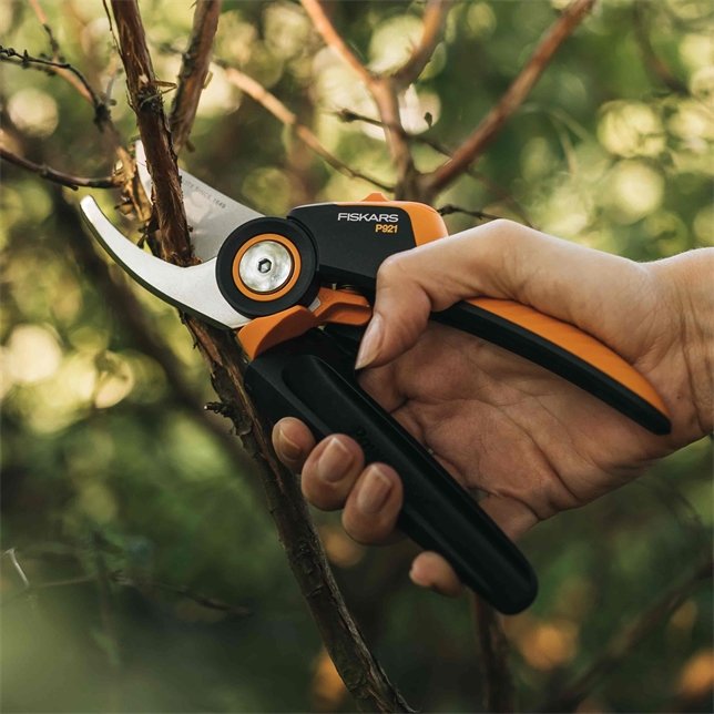 EAN 6411501111210 - Fiskars M P921 tijeras de podar Evitar Negro, Naranja imagen 2