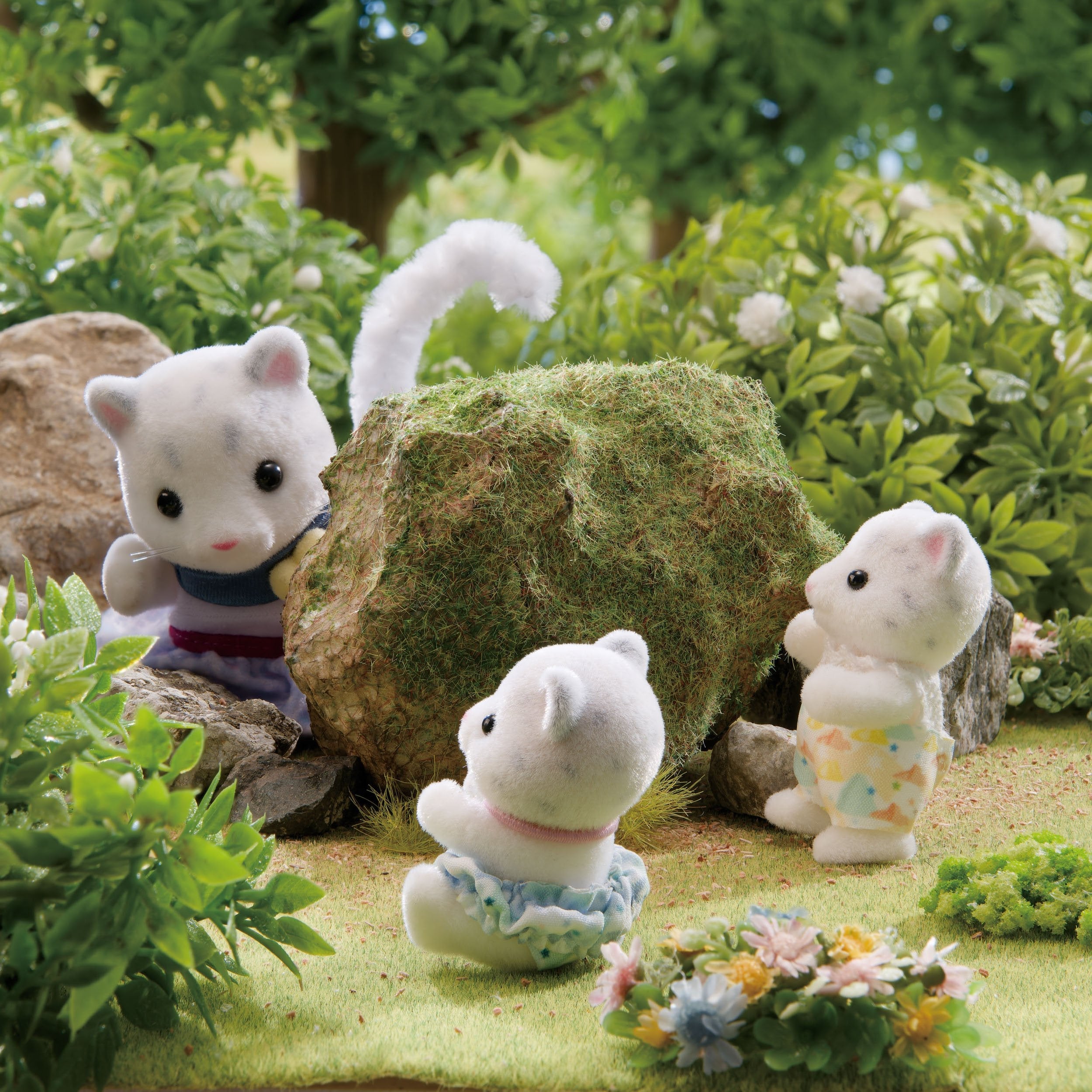 Epoch Sylvanian Families - Schneeleoparden Familie 5814