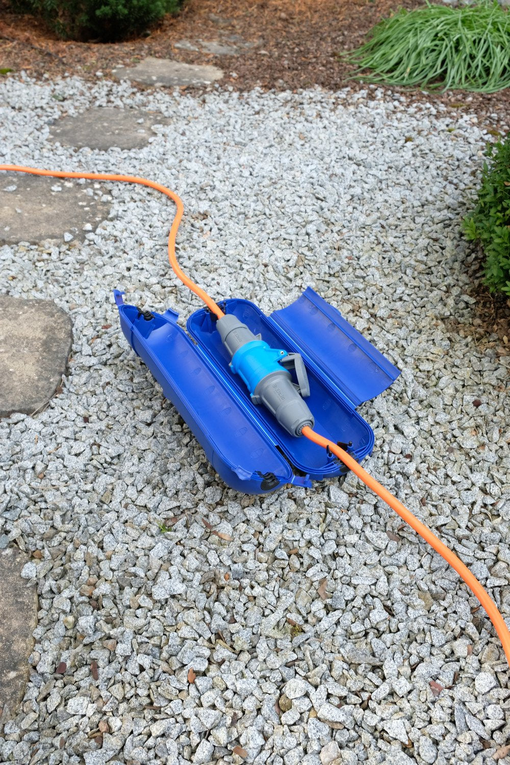Brennenstuhl Safe-Box Cee 230v, Cápsula Protectora Ip44 Para Conexiones De Cable, Azul