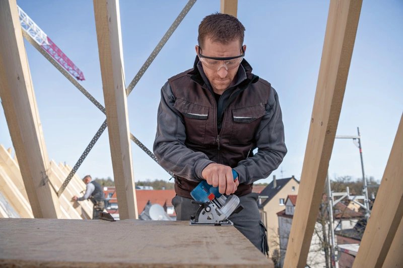 Sierra Circular Inalámbrica Bosch Professional Gks 18v-57-2 Professional Solo Azul/Negro, Sin Batería Ni Cargador