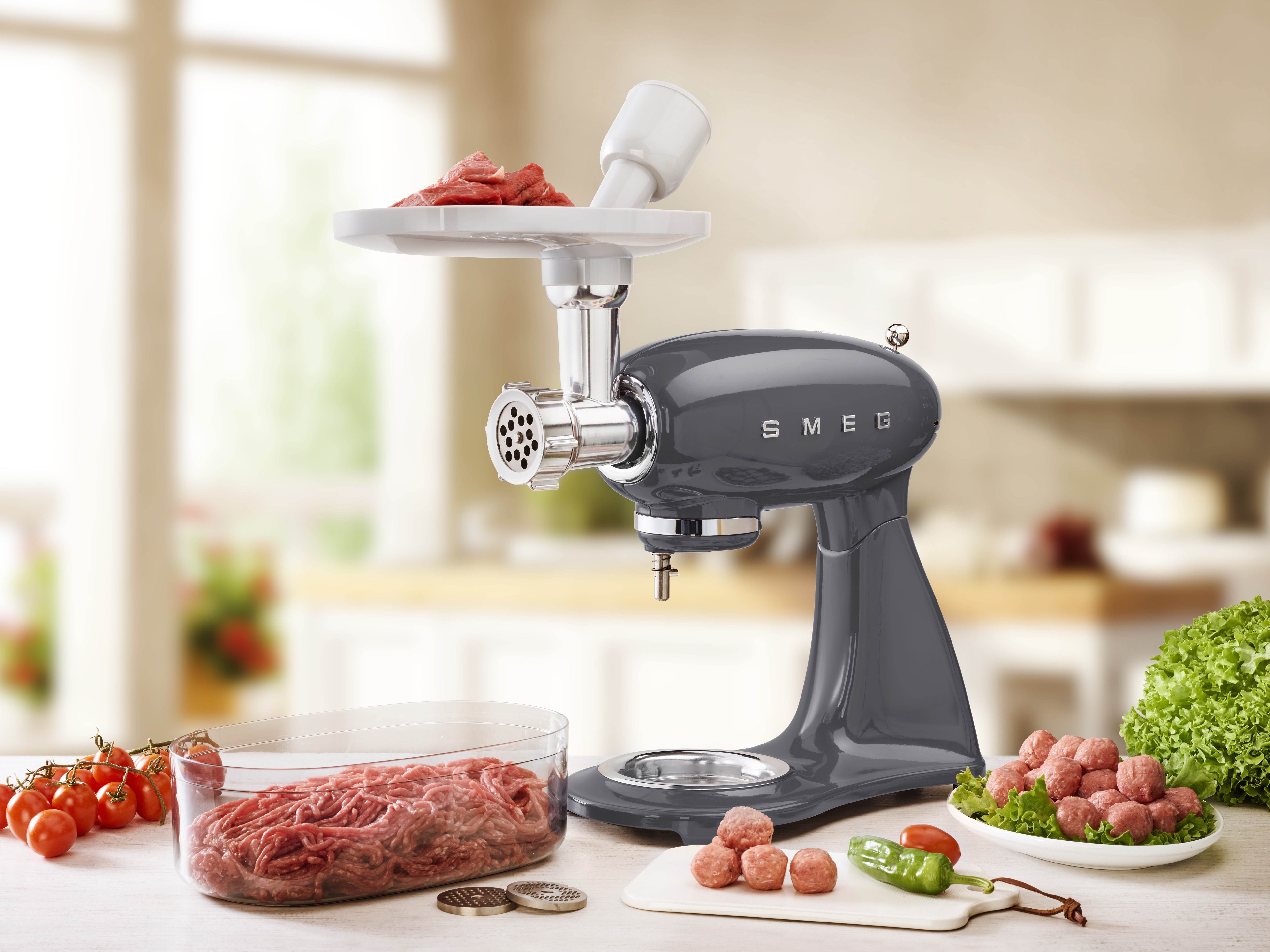 EAN 8017709294892 - Smeg SMF03GREU batidora Batidora de varillas 800 W Gris imagen 12