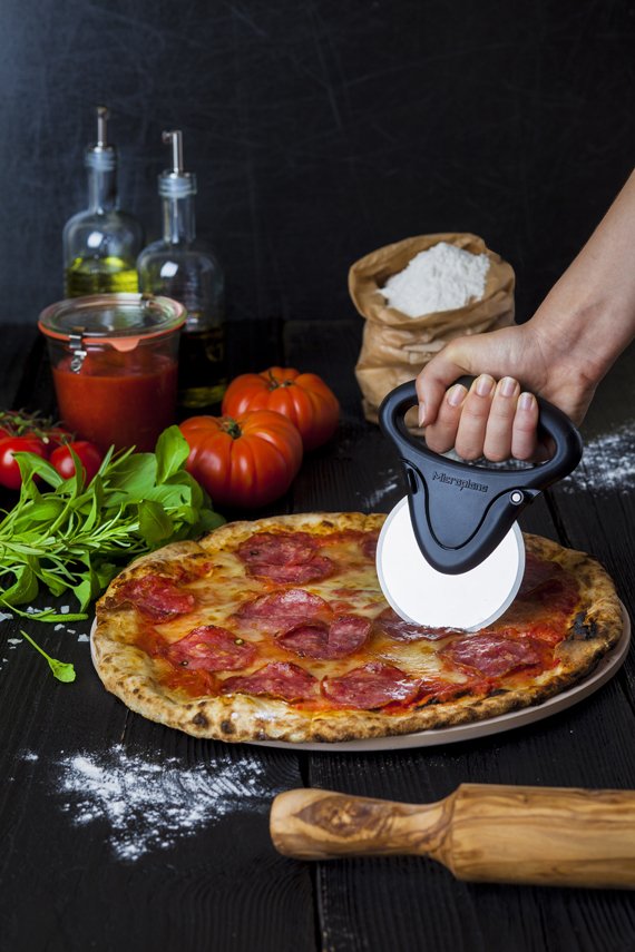 Microplane Pizza Cutter Black