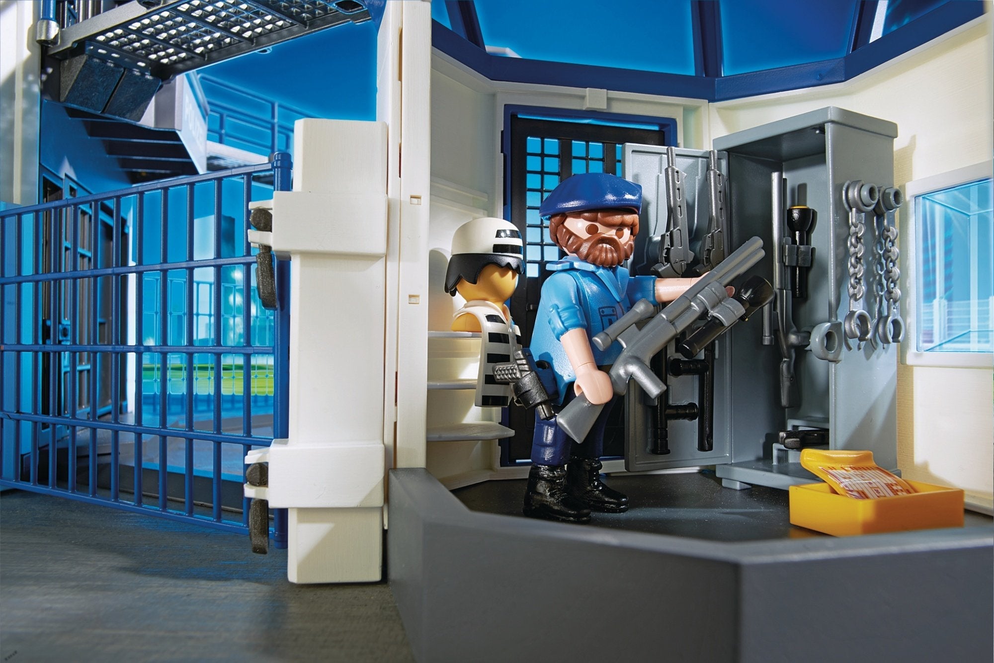 EAN 4008789069191 - Playmobil City Action Police Headquarters with Prison imagen 5