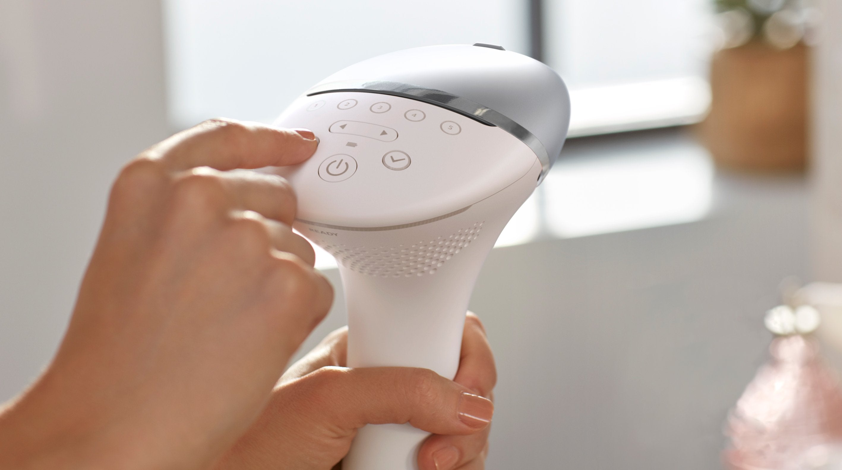 EAN 8720689015752 - Philips Lumea Prestige BRI940/00 depiladora de luz pulsada Luz pulsada intensa (IPL) Blanco imagen 3