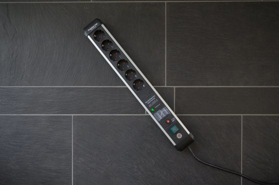 Brennenstuhl 1391010601 Base Múltiple 5 M 6 Salidas Ac Interior Negro, Plata