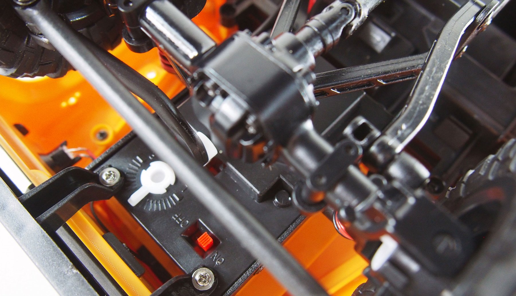 EAN 4260564639092 - Amewi 22376 modelo controlado por radio Camioneta Motor eléctrico 1:16 imagen 7