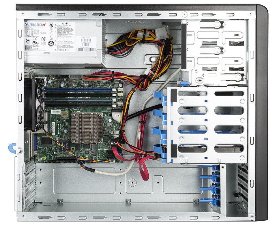 EAN 4250749706718 - bluechip SERVERline T10301s servidor 960 GB Torre Intel Atom® C3558 2,2 GHz 16 GB DDR4-SDRAM 400 W imagen 4