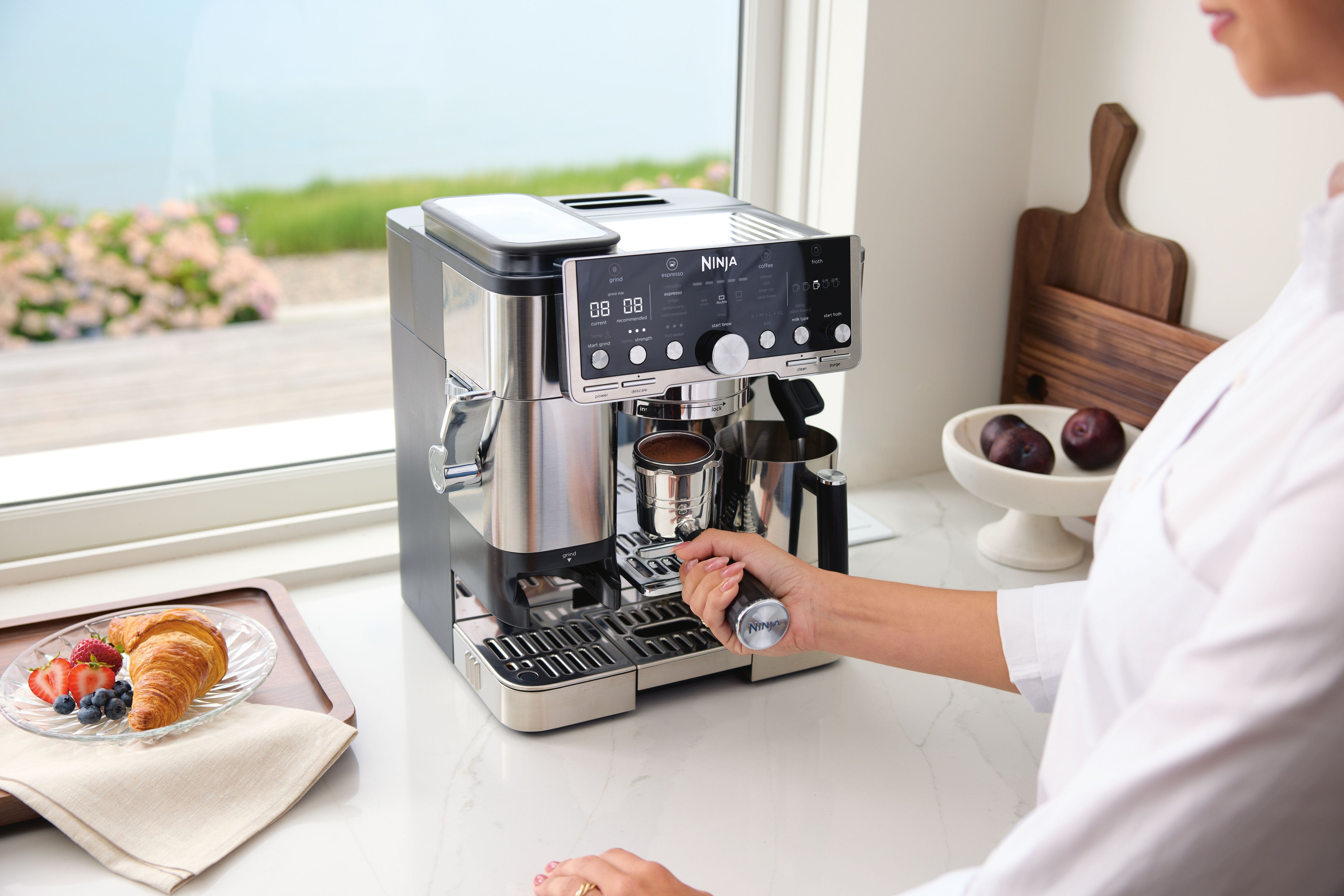 EAN 0622356289825 - Ninja ES701EU cafetera eléctrica Semi-automática Máquina espresso 2 L imagen 4