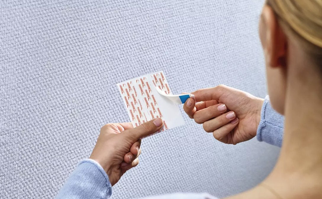 Tesa Pack De 2 Clavo Adhesivo Ajustable Hasta 1kg Para Pared Lisa