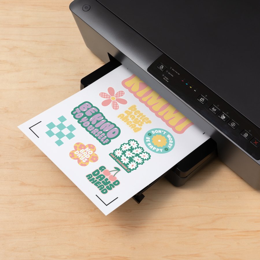 EAN 0093573915147 - Cricut Printable Sticker Lámina de vinilo de transferencia térmica Vinilo de termotransferencia liso 8 ho imagen 4