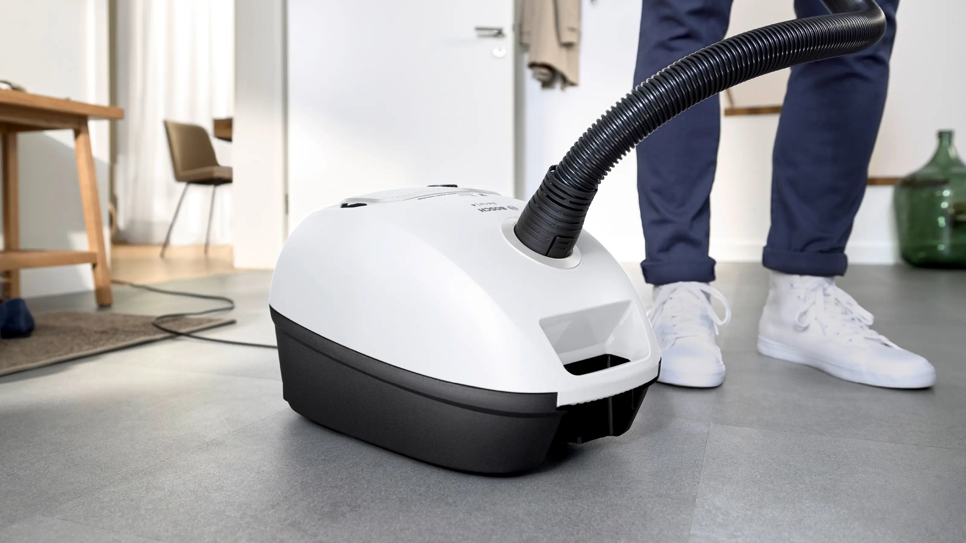 EAN 4242005484027 - Bosch BGB41WH1 aspiradora 4 L Aspiradora cilíndrica Secar 600 W Bolsa para el polvo imagen 10