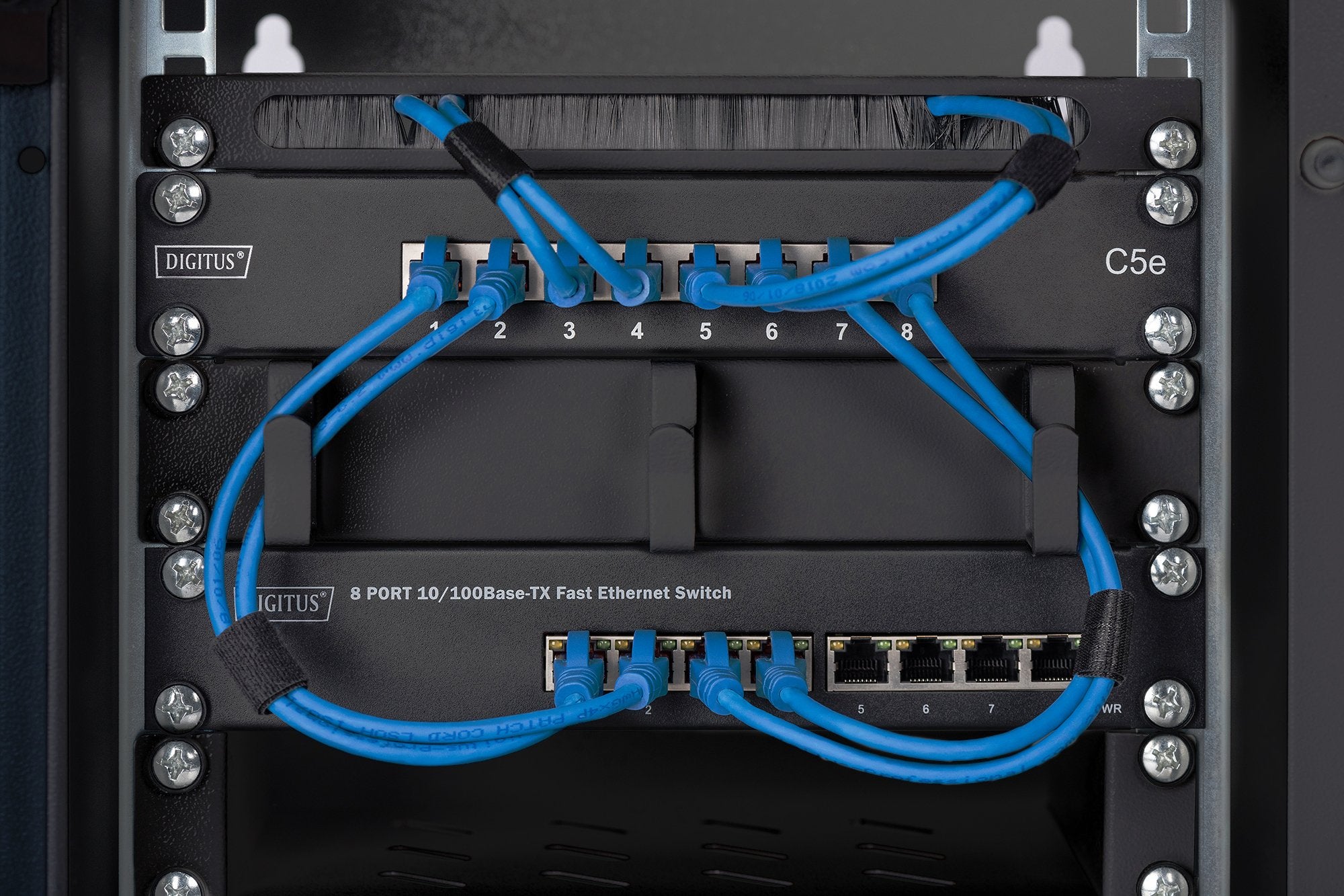 EAN 4016032473985 - Digitus DN-10-09U-B armario rack 9U Bastidor de pared Negro imagen 3