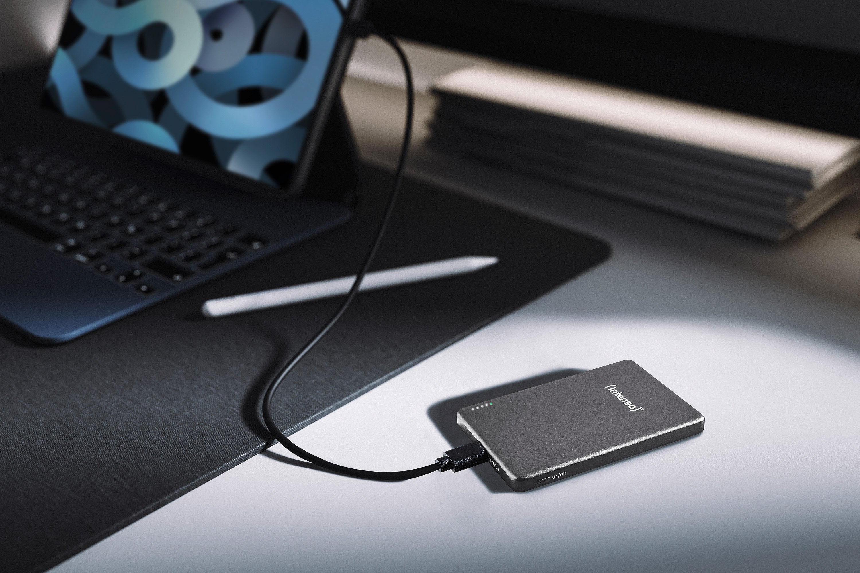 EAN 4034303036189 - Intenso MW5000 Polímero de litio Cargador inalámbrico imagen 17