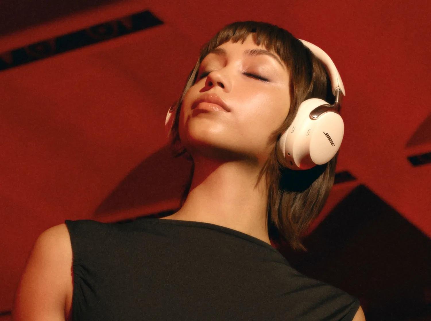EAN 17817859561 - Bose 890101-0200 auricular y casco Auriculares Inalámbrico Diadema Llamadas/Música Bluetooth Blanco imagen 2