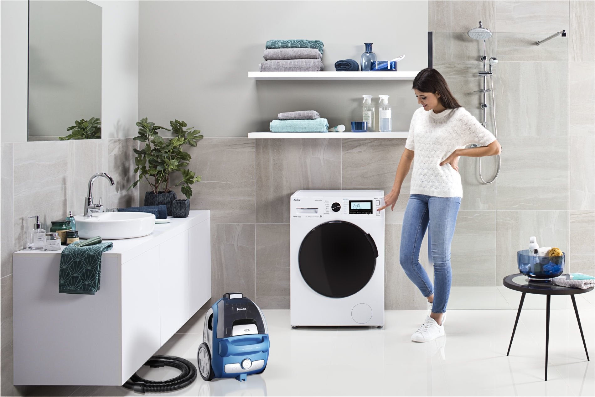 EAN 5906006902155 - Amica Bagio Eco VM3041 1,5 L Aspiradora cilíndrica 900 W Sin bolsa imagen 4
