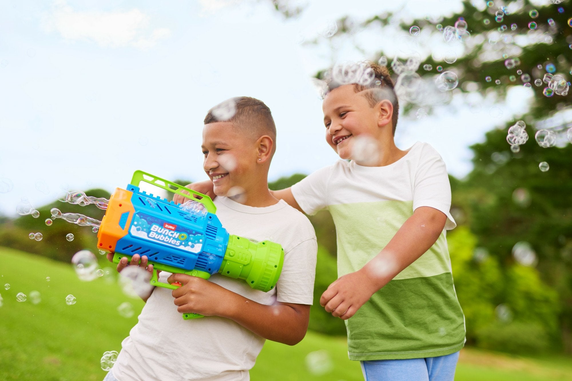 EAN 4894680029378 - Bunch O Bubbles 11349 juego y juguete de habilidad/activo Pistola de burbujas imagen 7