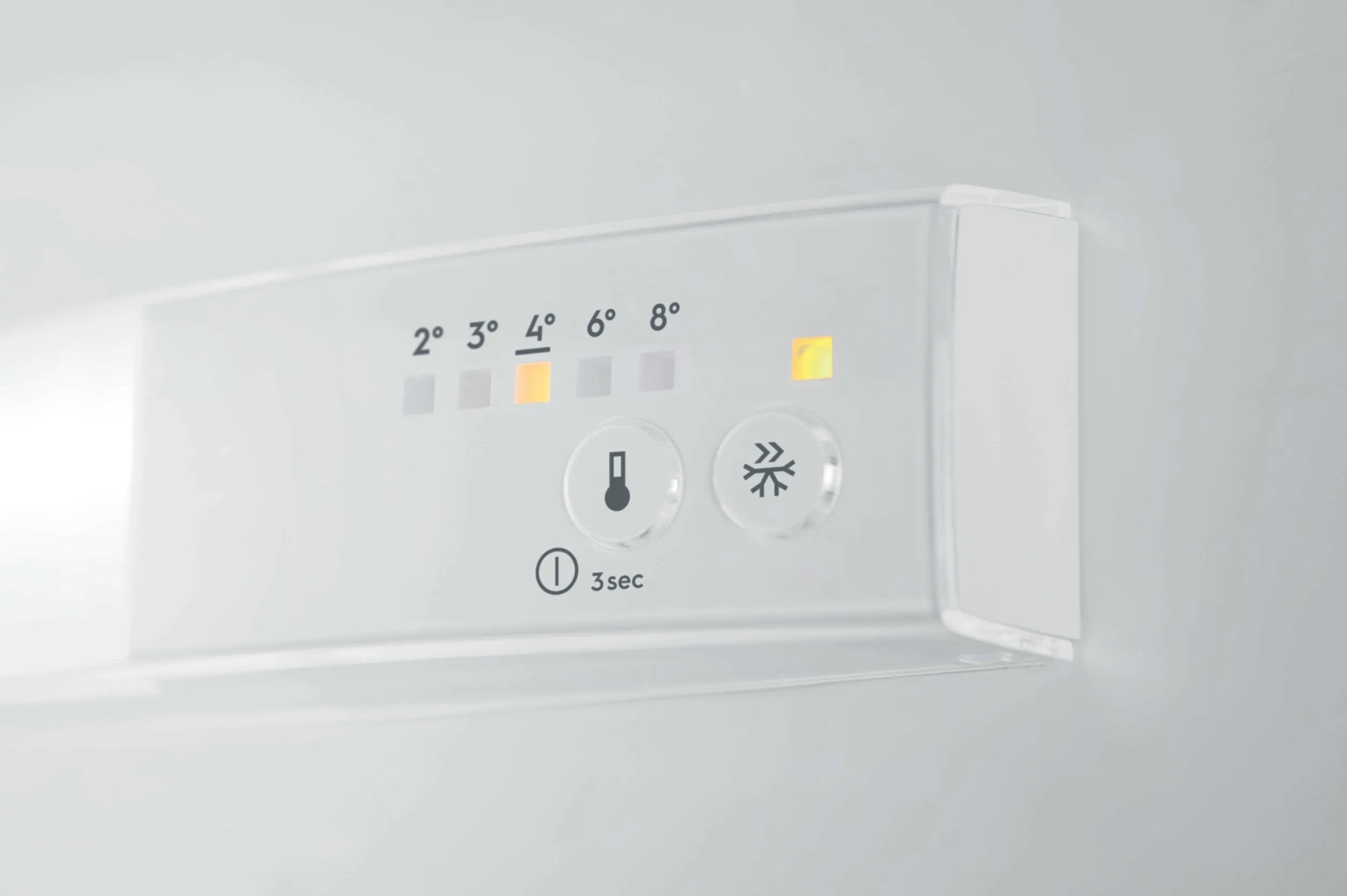 EAN 7333394012612 - Electrolux LNT6NE18S Integrado 257 L Blanco imagen 10