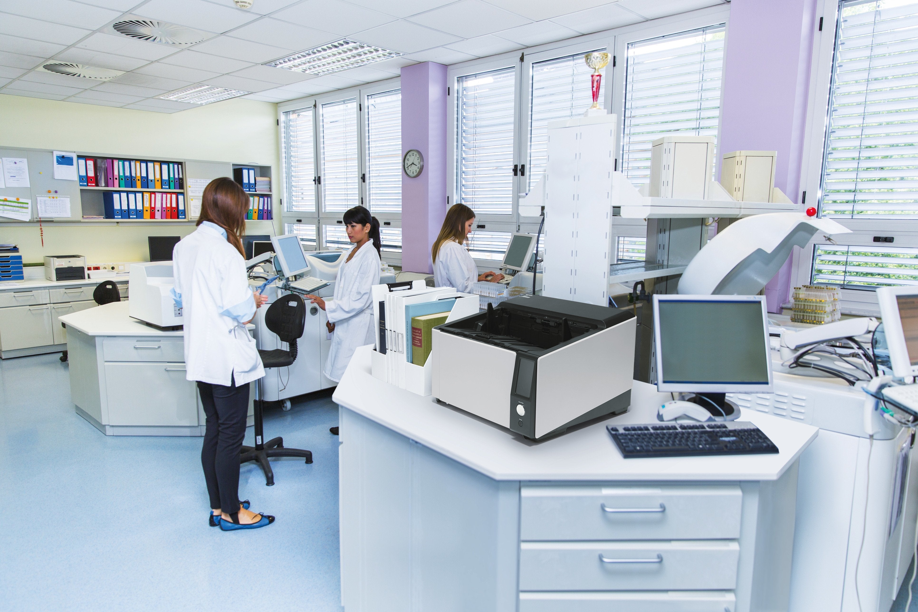 Ricoh Fi-8950 Escáner Con Alimentador Automático De Documentos (Adf) 600 X 600 Dpi A3 Negro, Gris