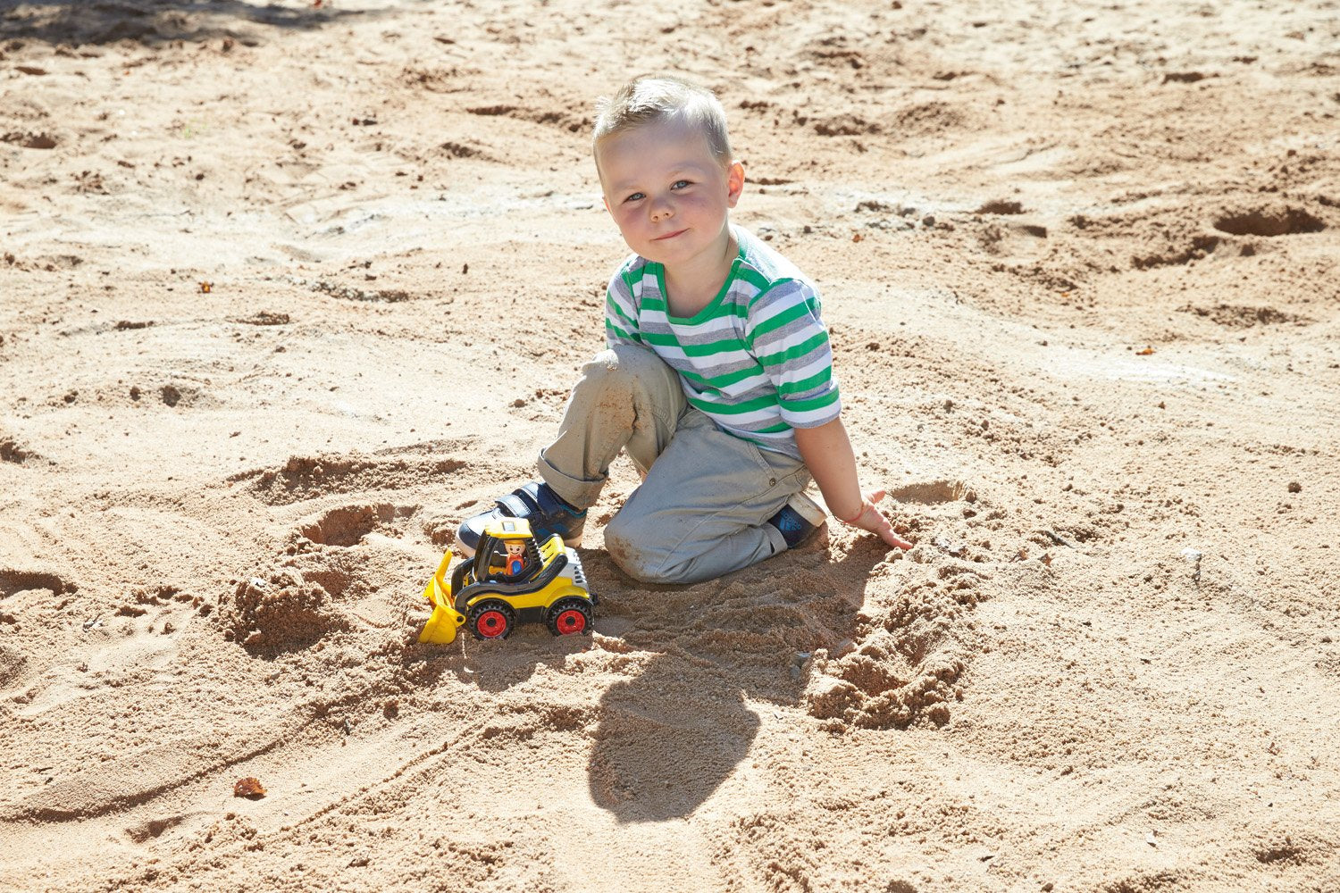 EAN 4006942841301 - Lena Truckies Earth Mover imagen 6
